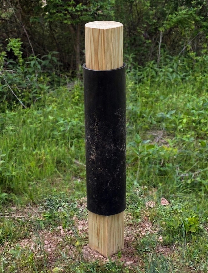 Coonless post wrap